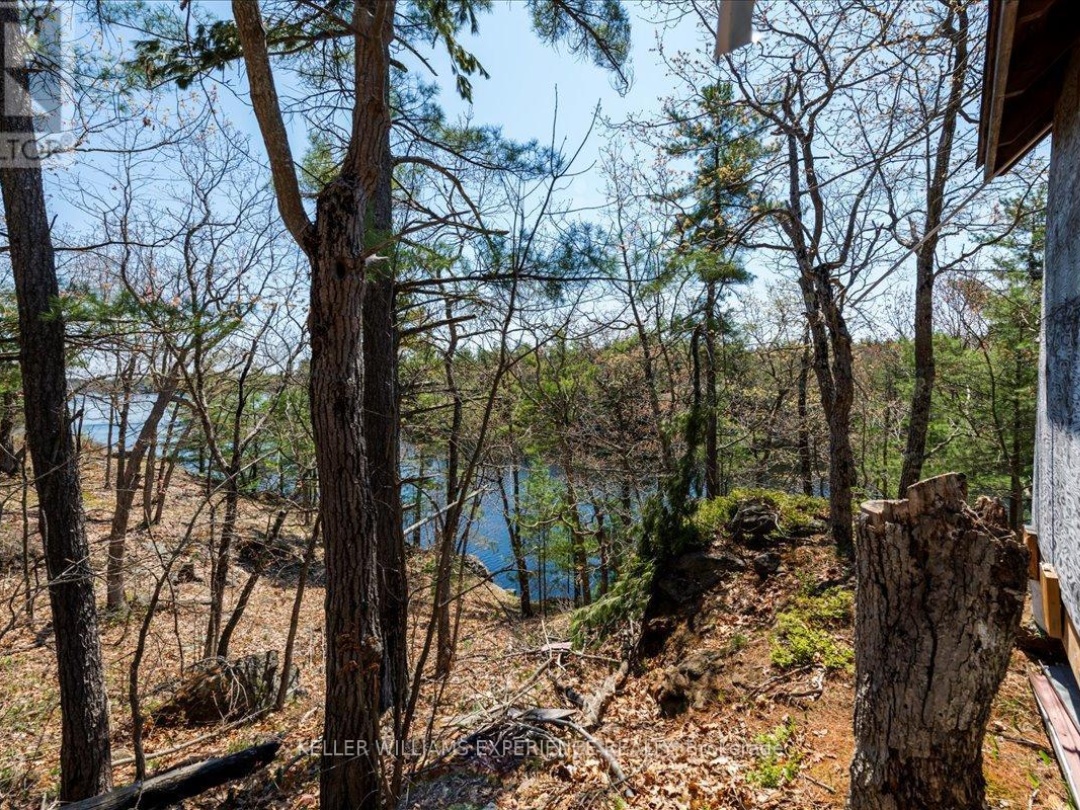 1075 Heintzman Gate W, Sparrow Lake