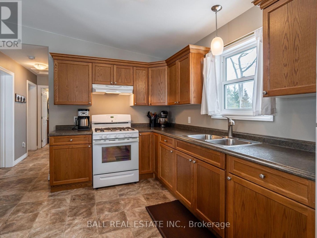 35 Elder Street, Sturgeon Lake