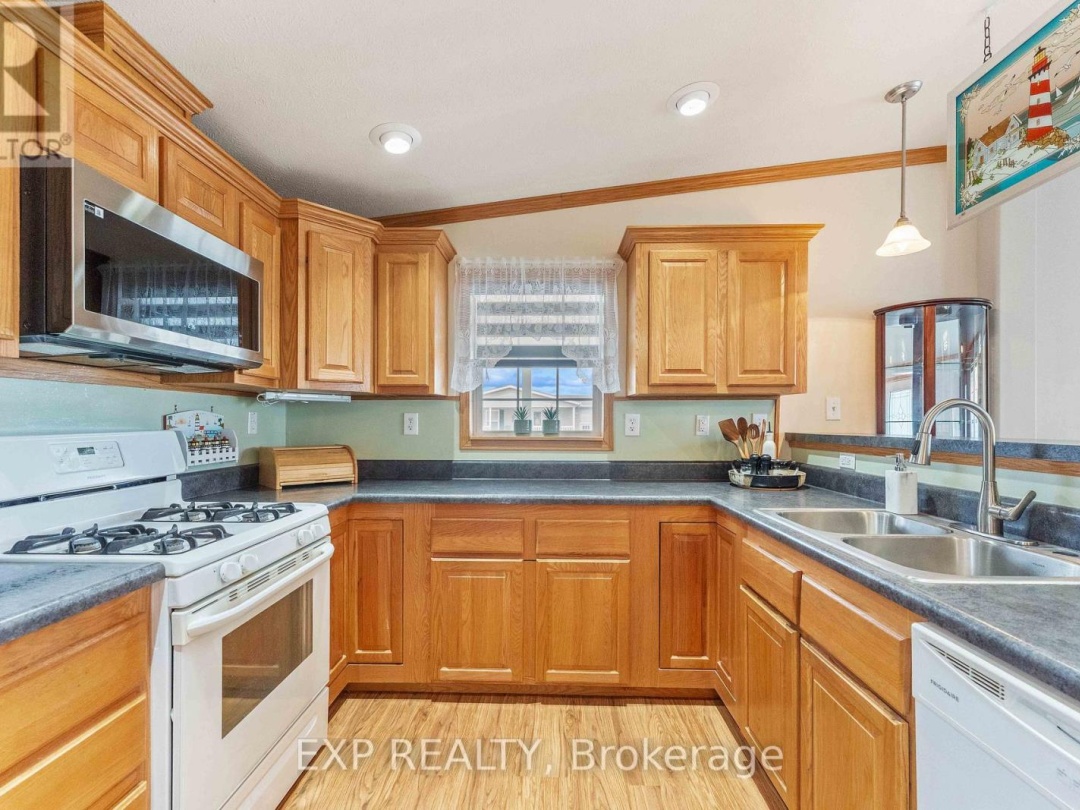 56 CREEKSIDE CIRCLE, 