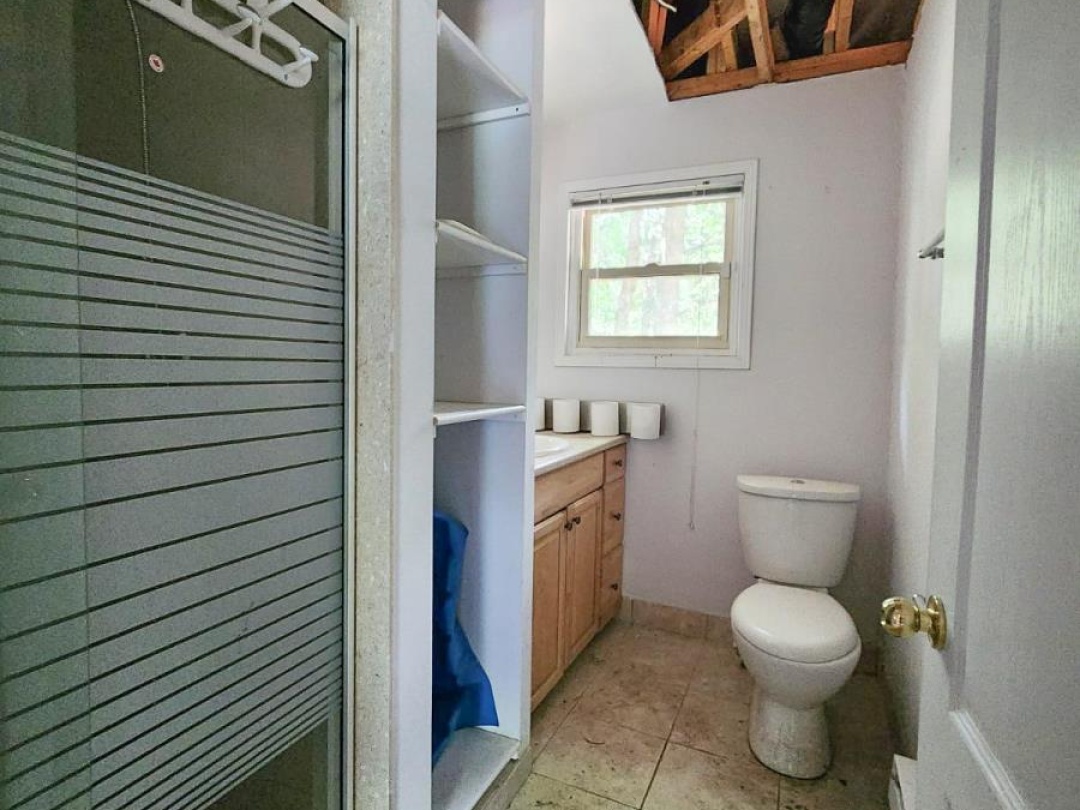 1068 HOLIDAY PARK DRIVE, 