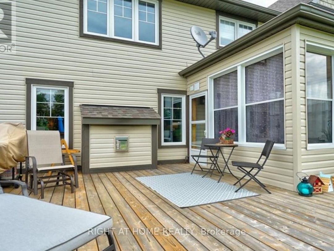 12 Masters Crescent, Georgian Bay