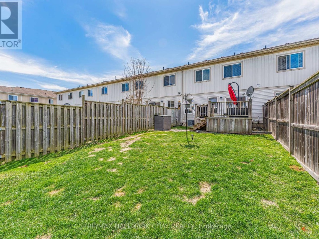 5 800 West Ridge Boulevard, Orillia