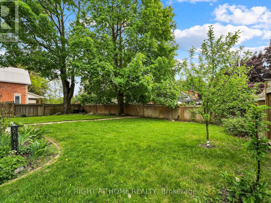 182 Nottawasaga Street, Orillia