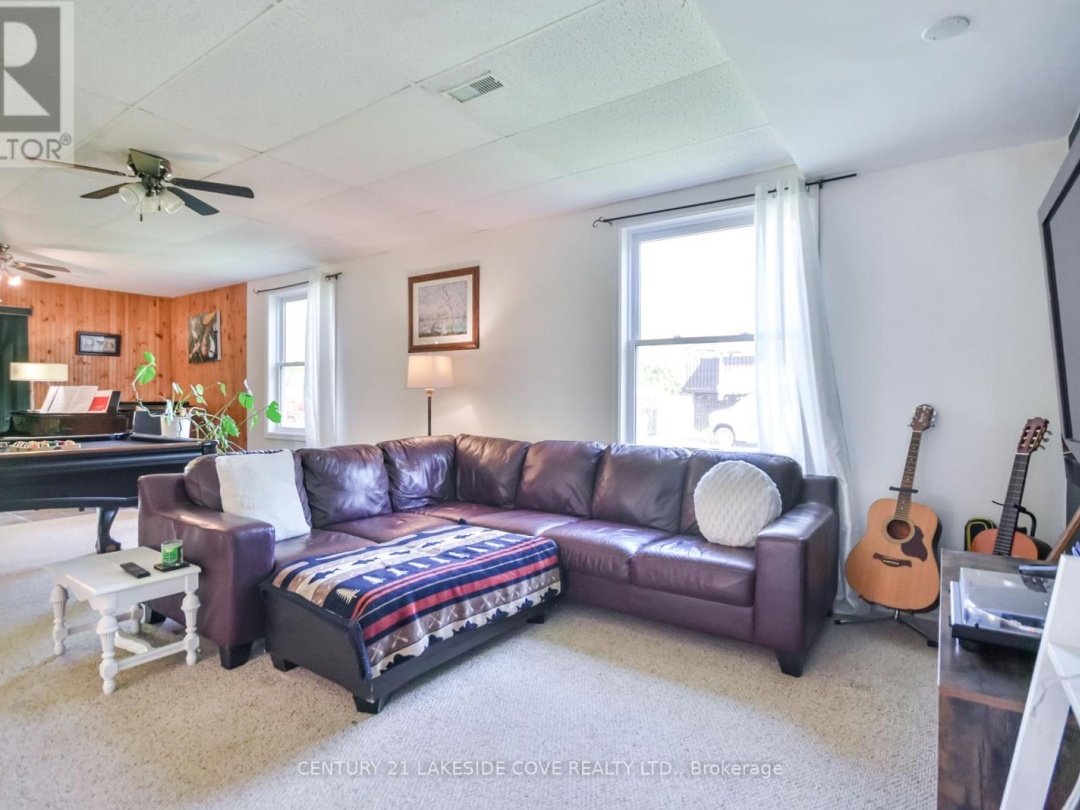 3976 Woodland Drive, Ramara