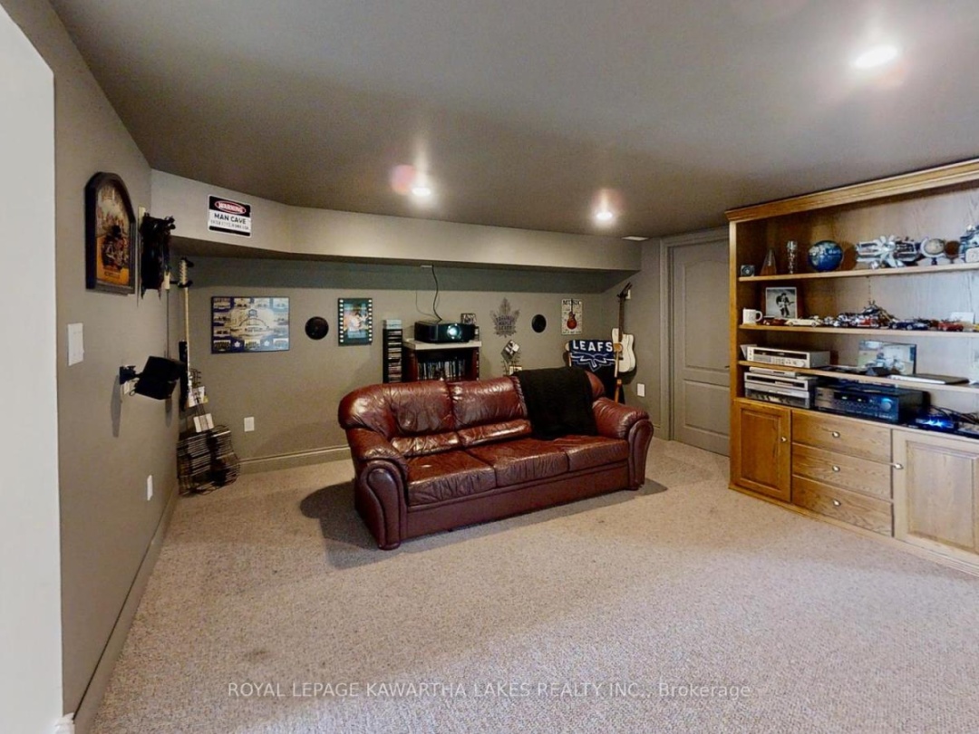 24 MCLENNANS BCH ROAD, Lake Simcoe