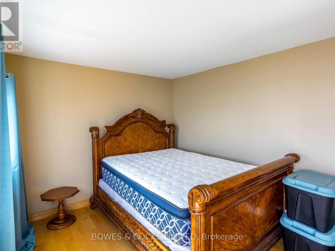 240 Lakeshore Drive, Pigeon Lake
