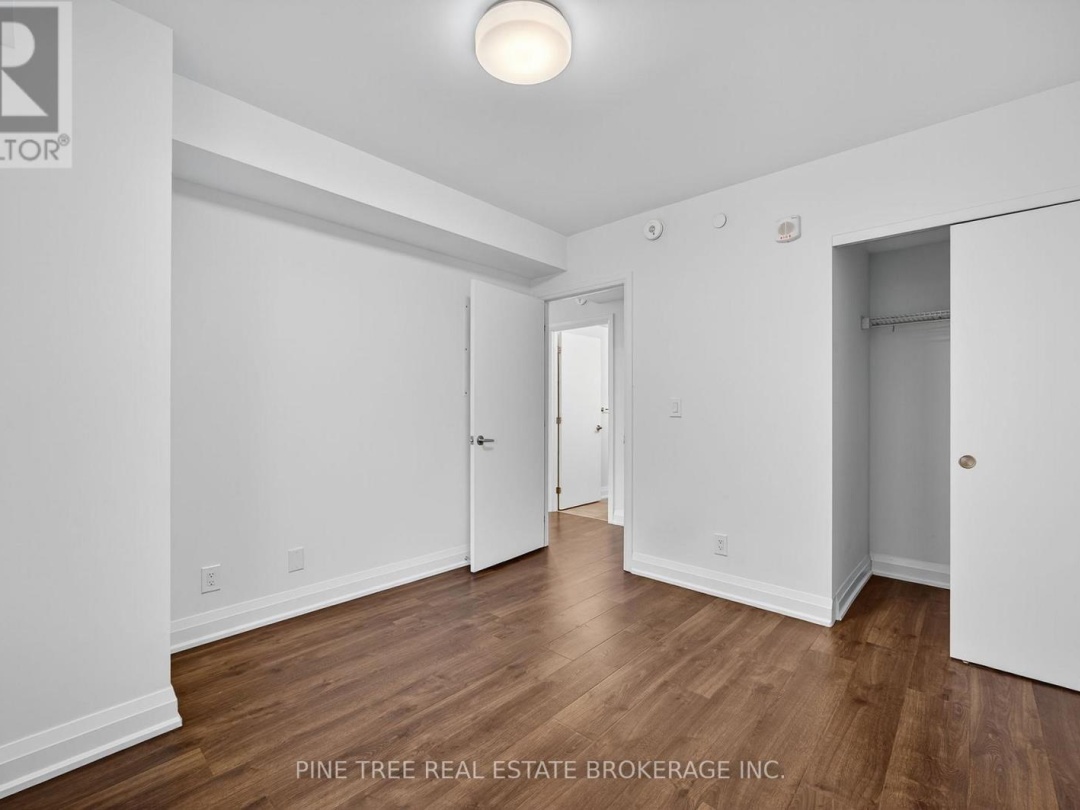 305 - 58 LAKESIDE TERRACE, 