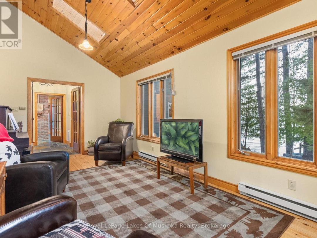 928 Jones Lane, Fairy Lake