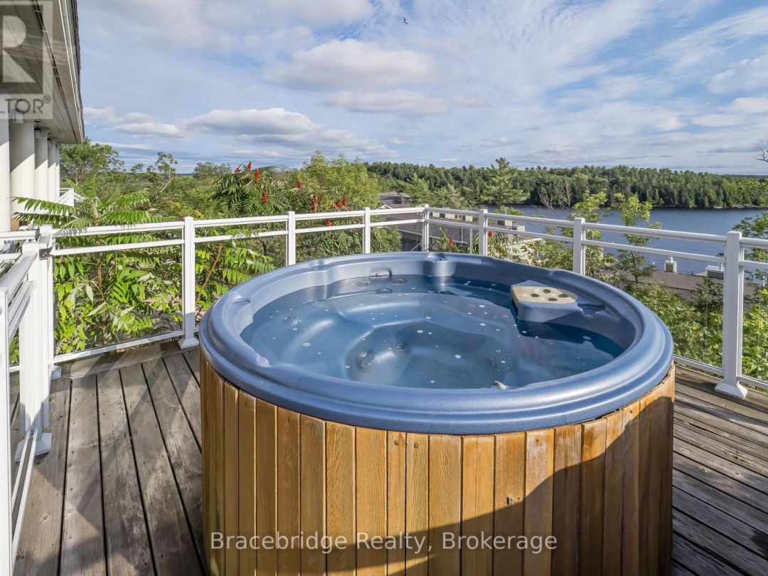 1869 MUSKOKA RD 118 W HIGHWAY, 