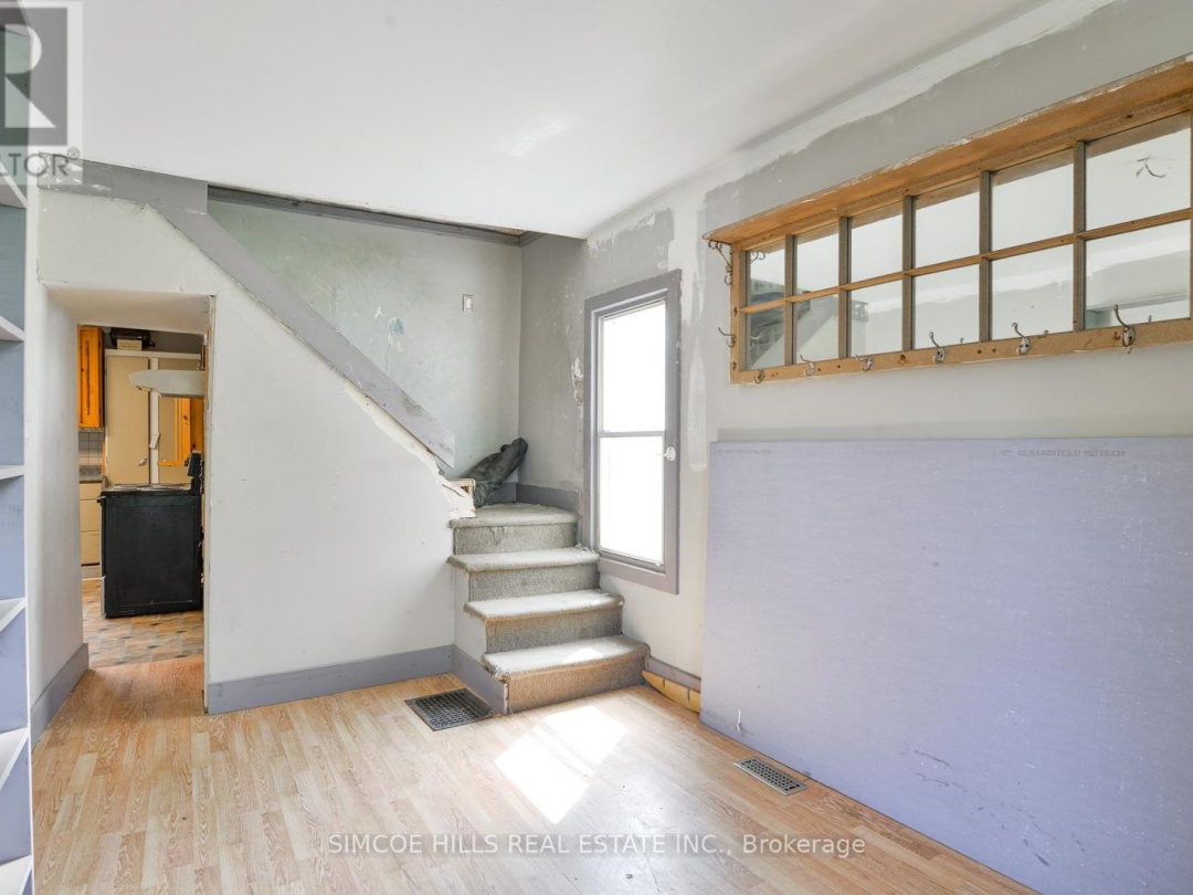 236 Front Street S, Orillia