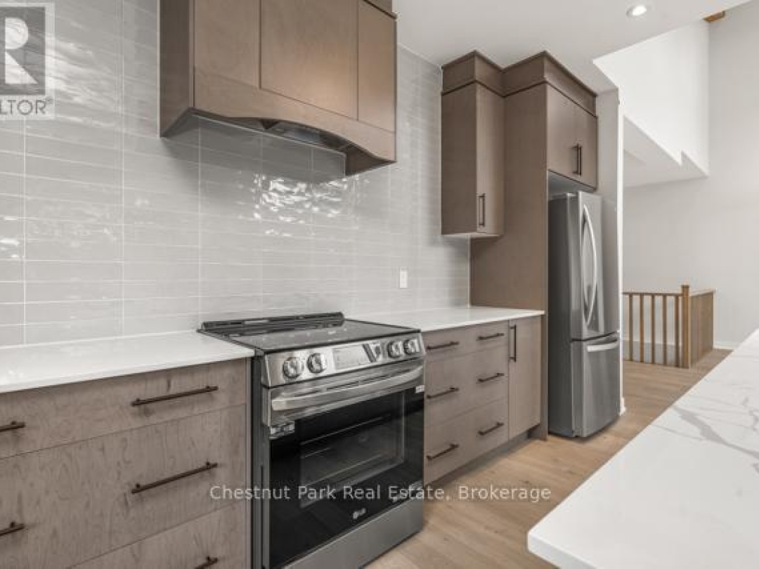 49 - 1053 GREENSVIEW DRIVE,