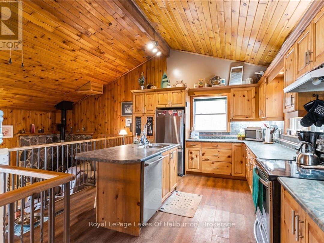 1272 Little Bob Lake Road, Little Bob Lake