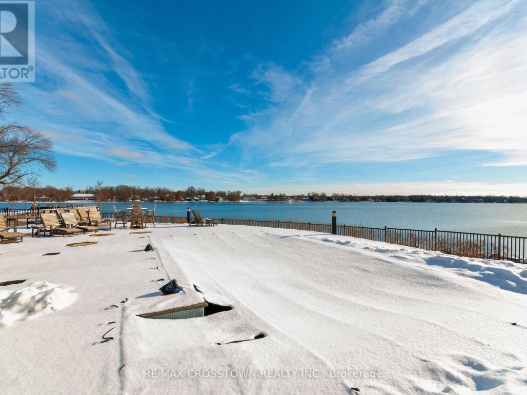 401 90 Orchard Point Road, Lake Simcoe