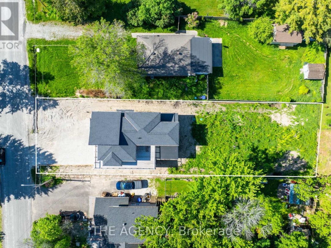 3963 Hilltop Road, Ramara