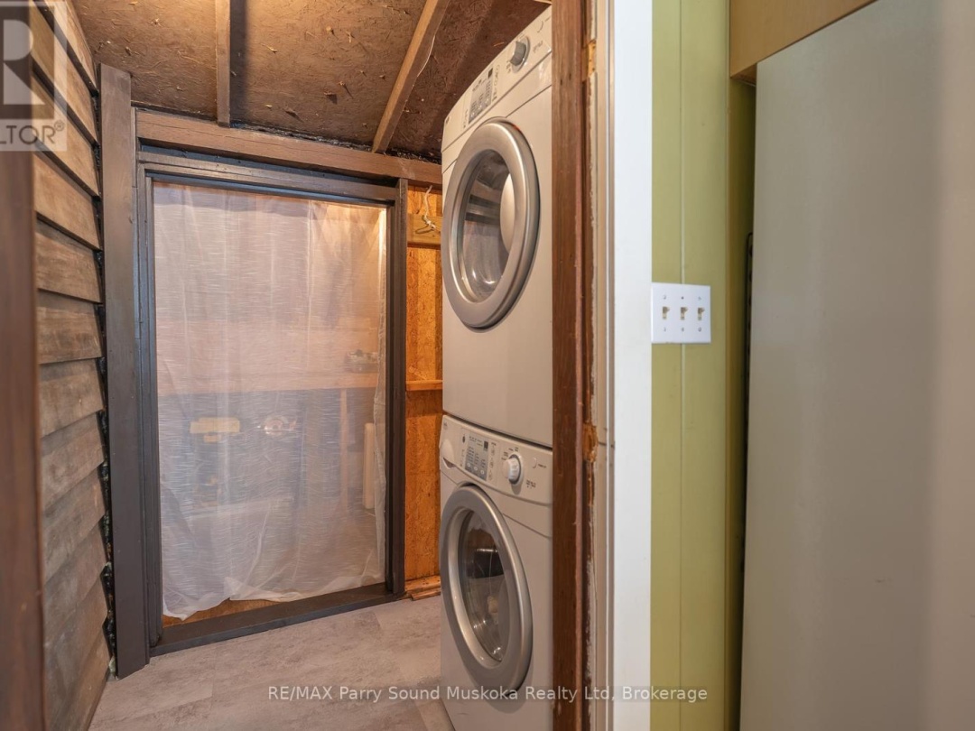 7 ISABELLA ISLAND, 