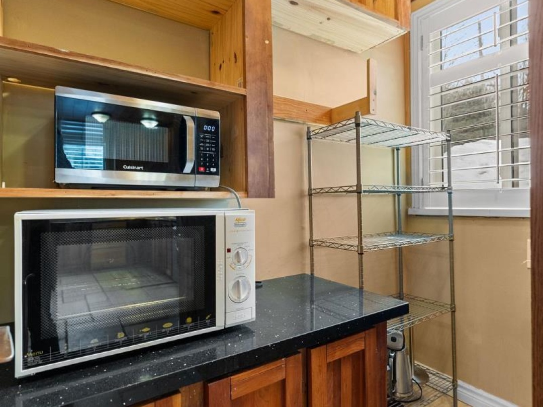 1307 Watts Road W, Kennisis Lake