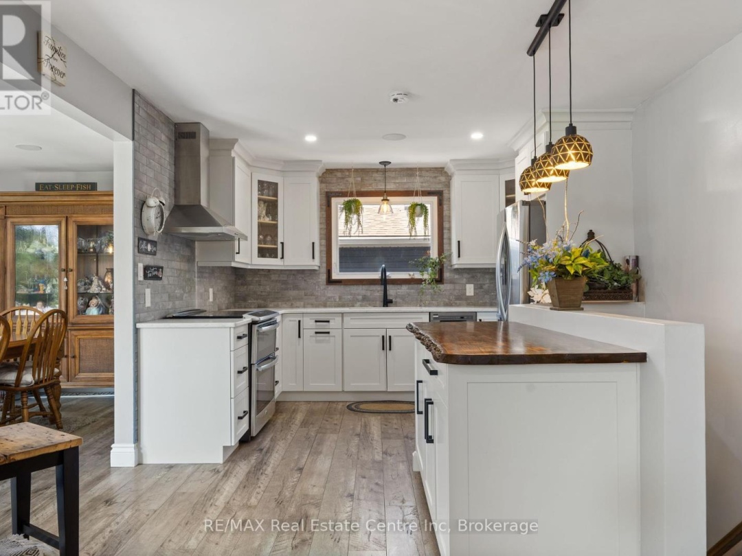 33 GRAHAM DRIVE, 