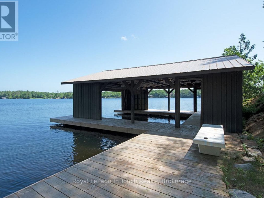 211 PICKEREL POINT ROAD, 