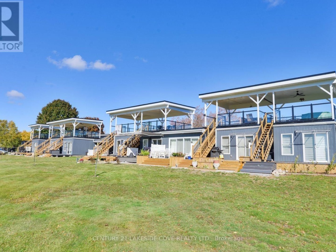 UNIT 2 - 3 PARADISE BOULEVARD W, 