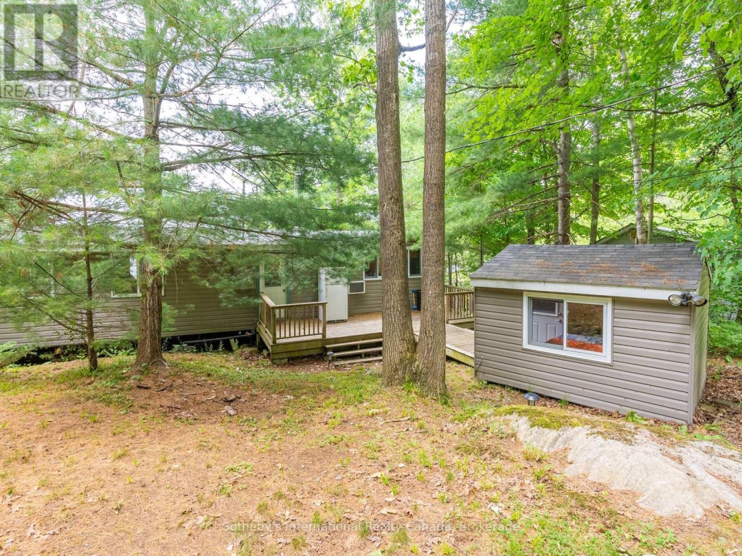 1040 KAHSHE LAKE, 