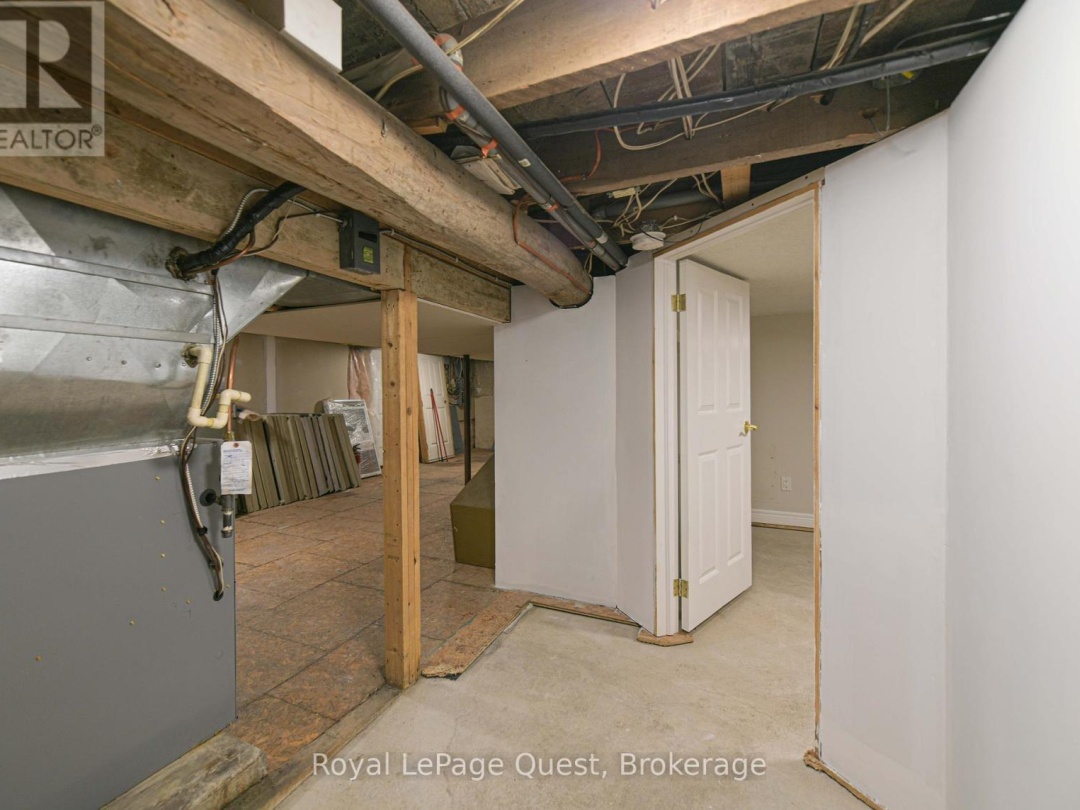 1046 SOUTHWOOD ROAD, 