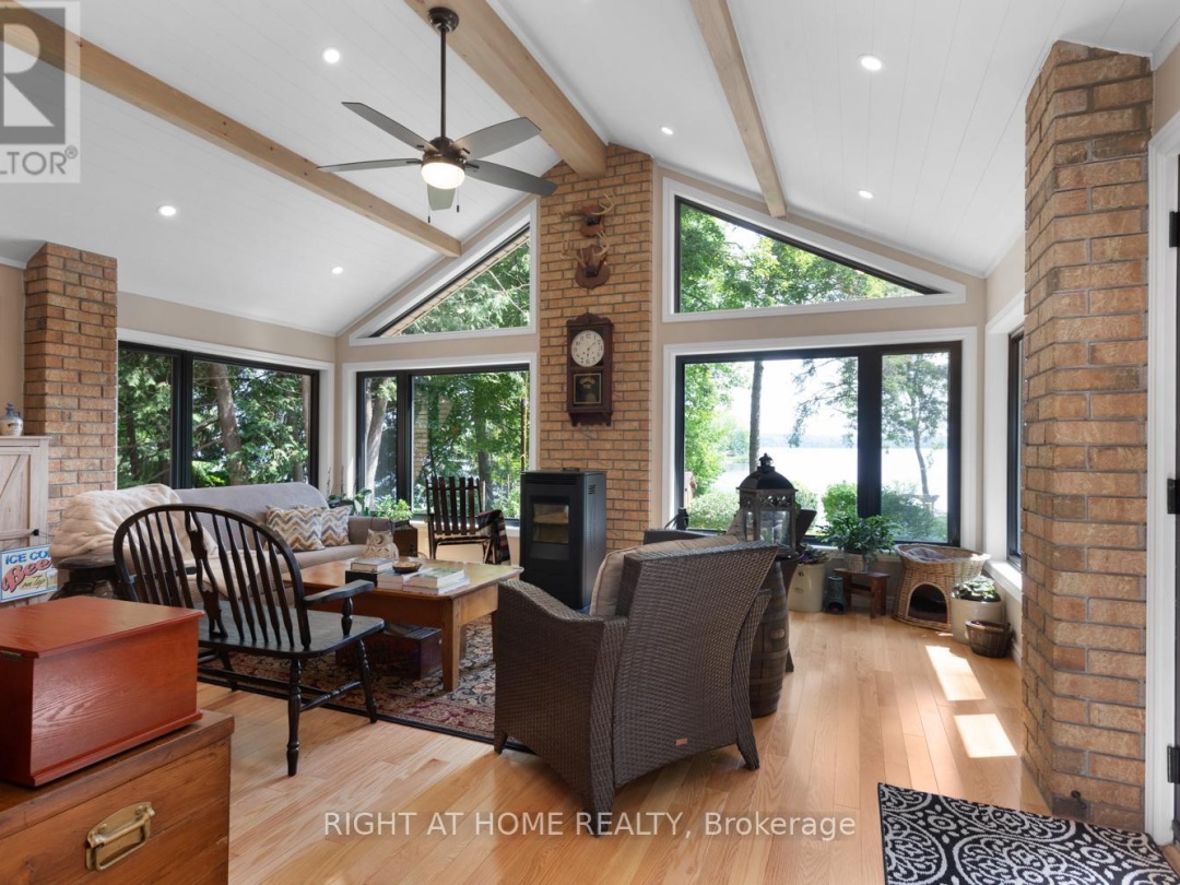 60 Mcgregor Drive, Pigeon Lake