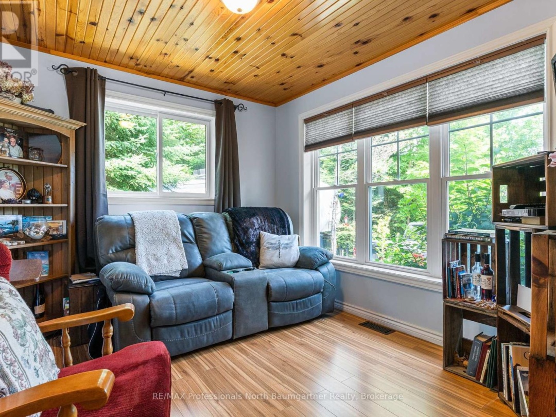 1092 HOLMES ROAD, 