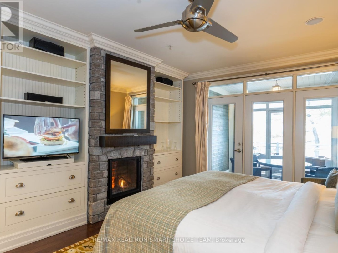 L204 C2 1869 Muskoka 118 Road W, 
