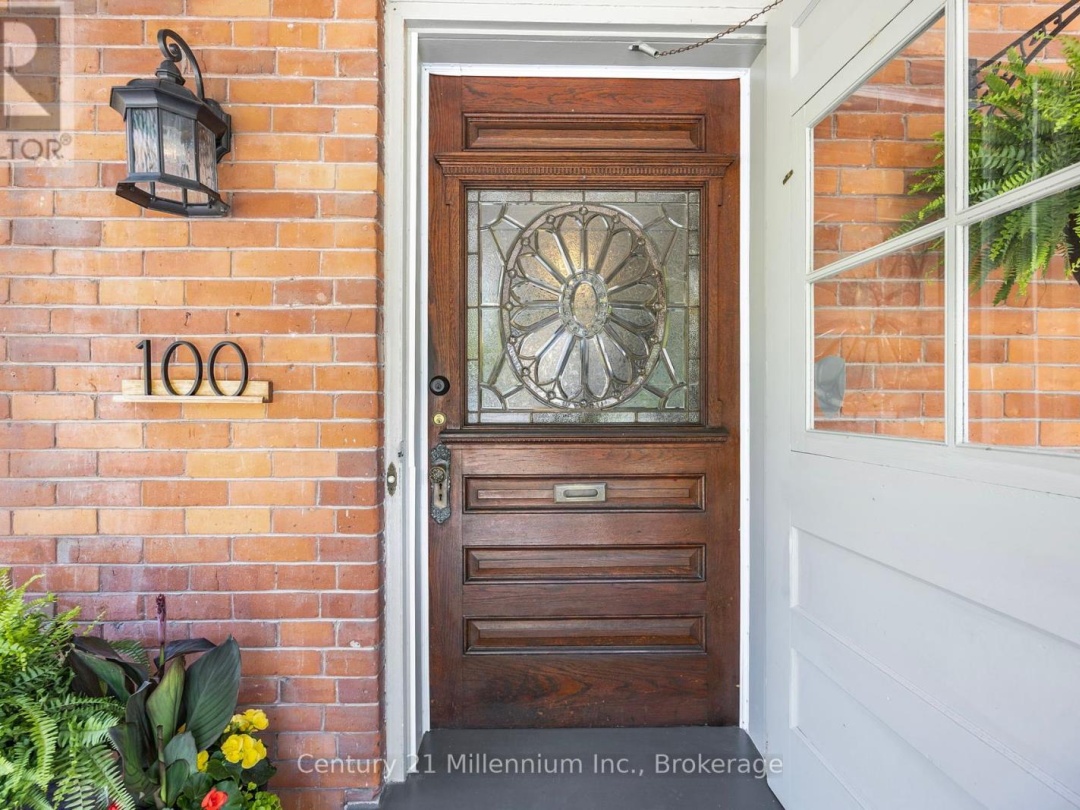100 Matchedash Street N, Orillia