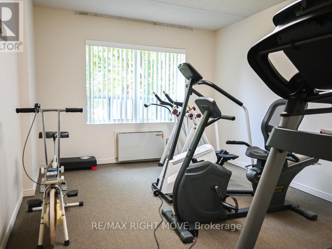 102 54 Fittons Road W, Orillia