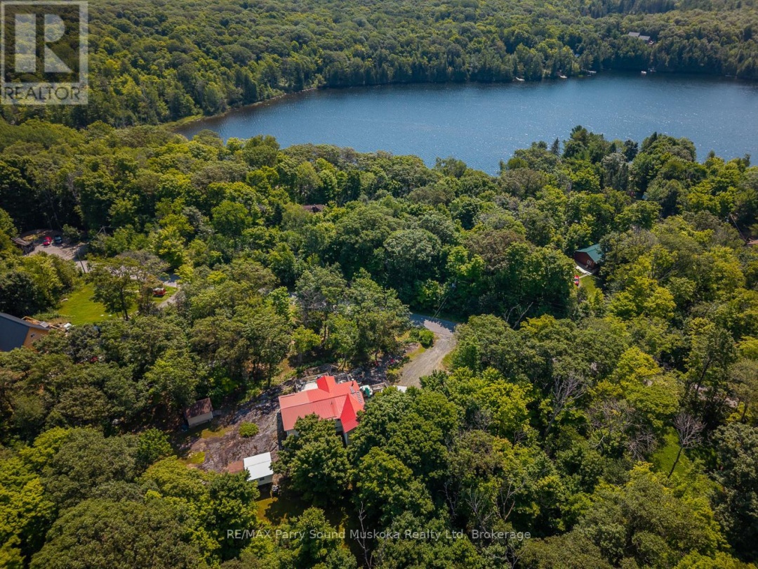 124 PINEWOOD ROAD, 