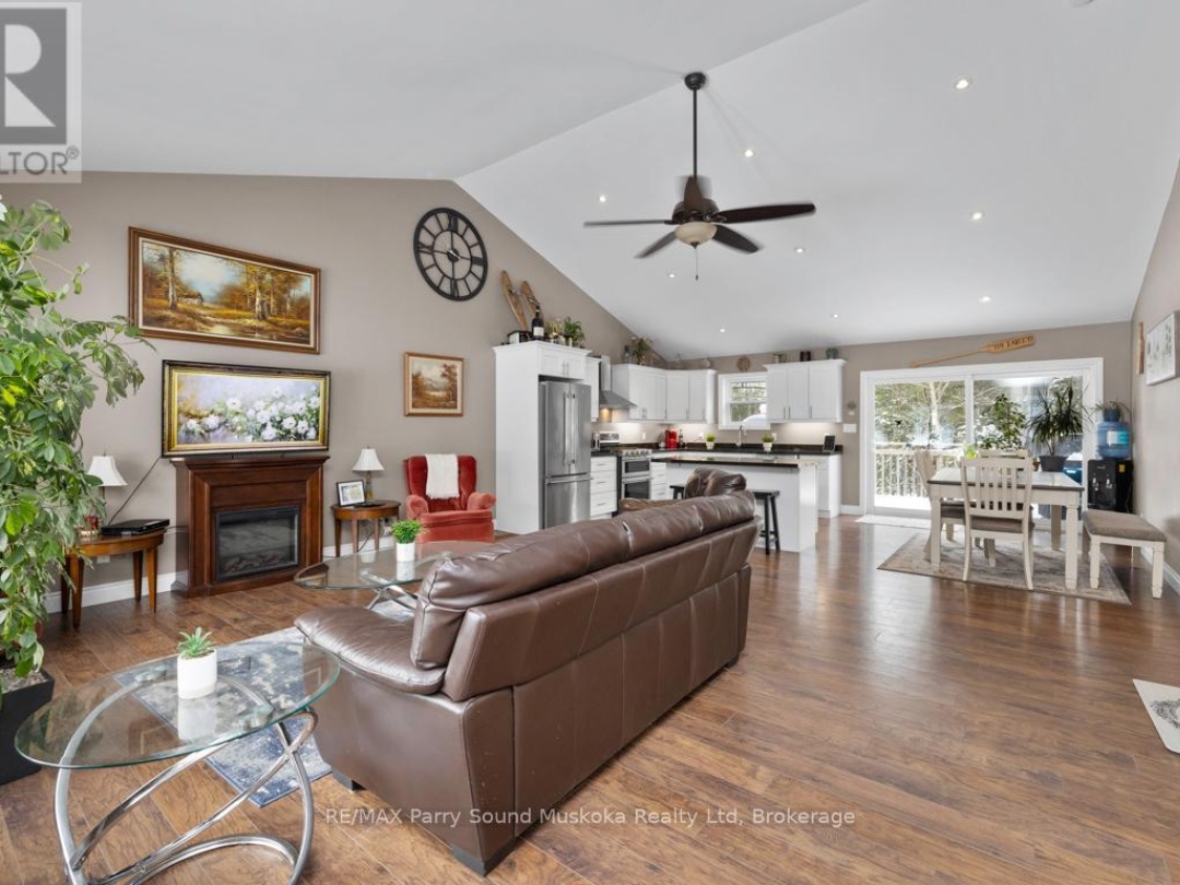 52 Meadows Avenue, Tay