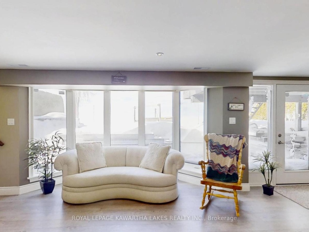24 MCLENNANS BCH ROAD, Lake Simcoe