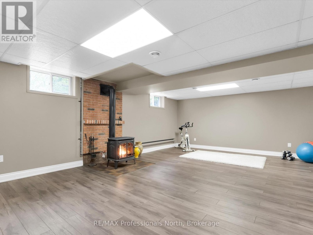 9 BEACON LANE, 