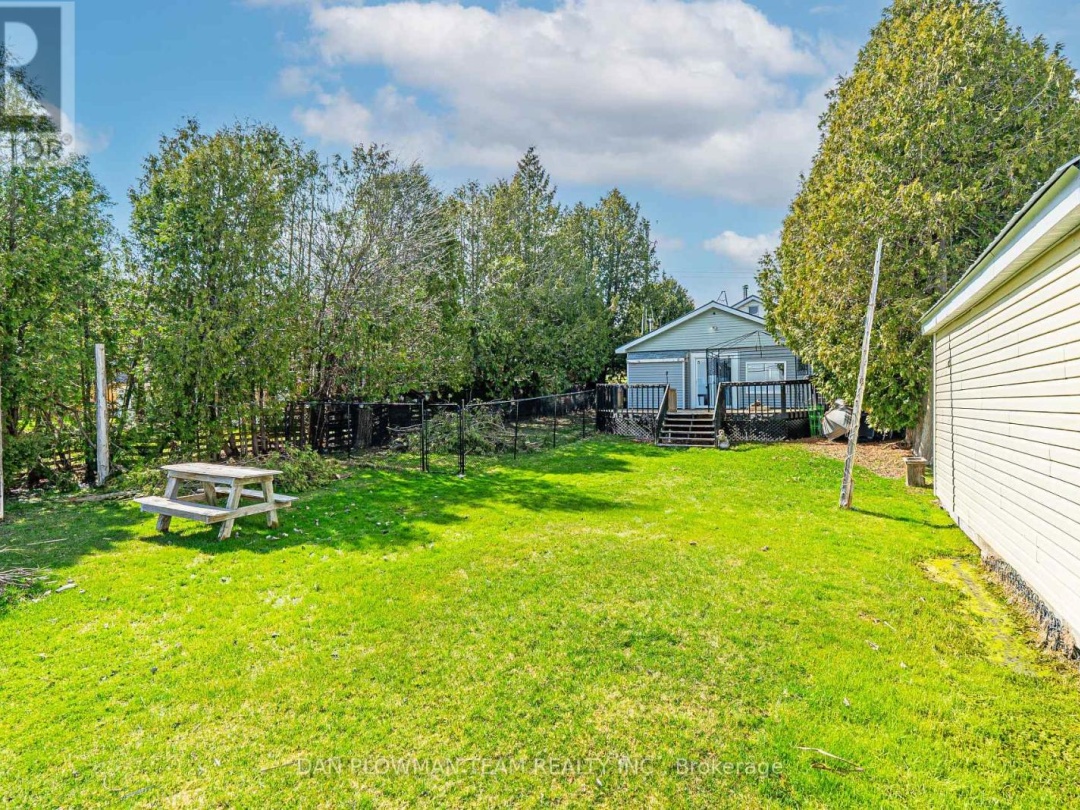 32 Beach Road, Lake Scugog