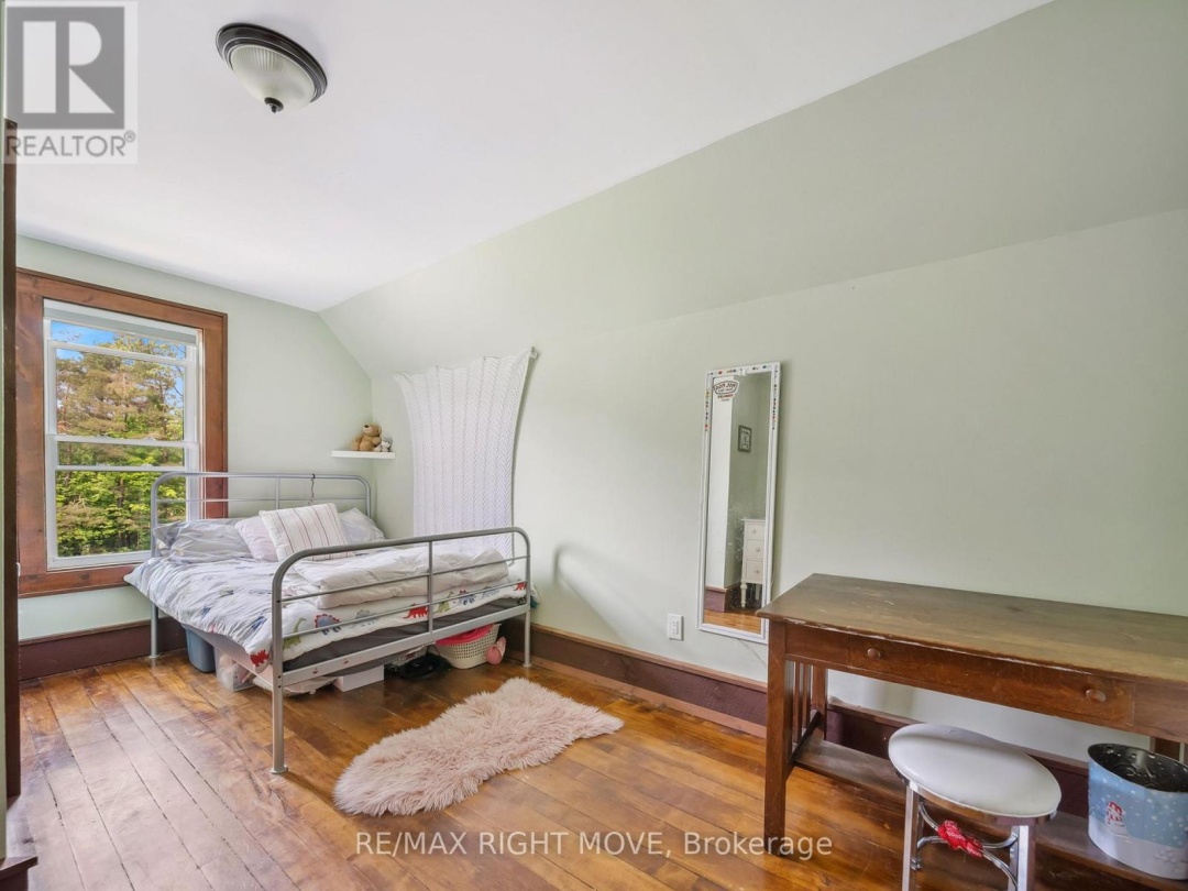 3062 TOWNLINE RR5 TOWNLINE, 