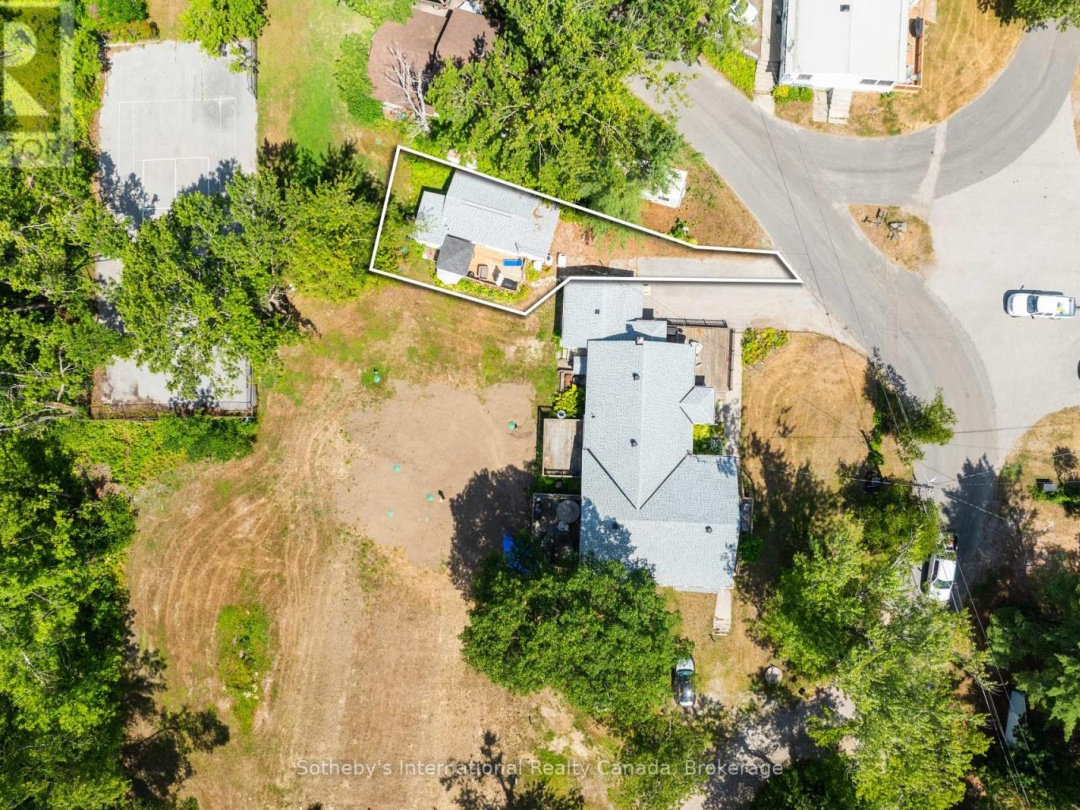 1118 SOUTH KAHSHE LAKE ROAD, 