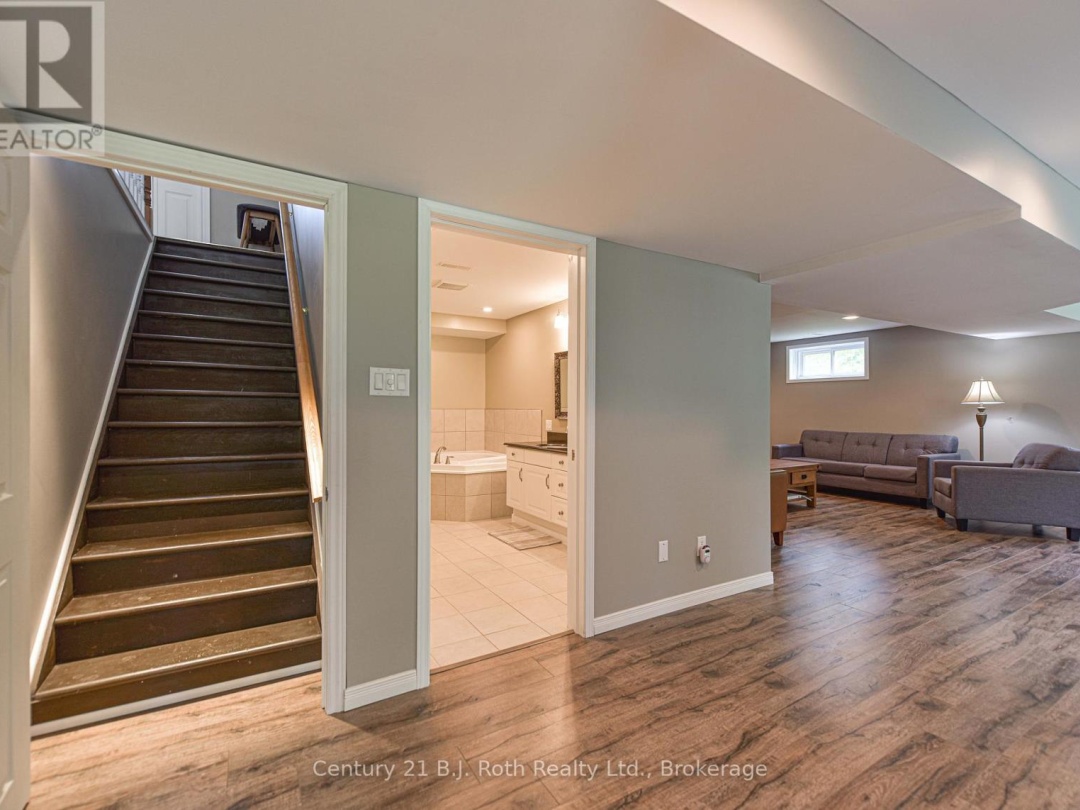 3516 Kirkfield Road, Dalrymple Lake