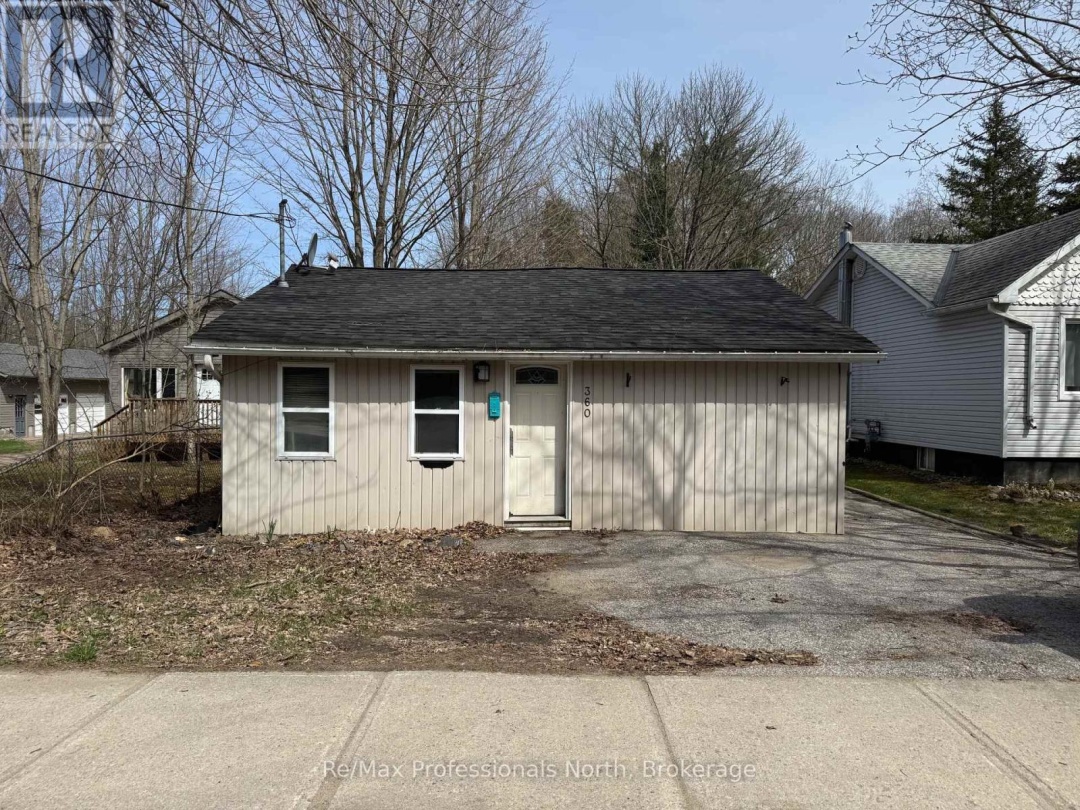 360 MUSKOKA BEACH ROAD, 