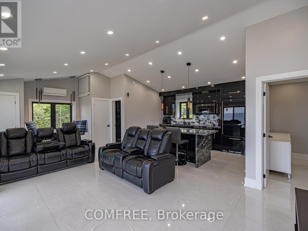 901 WOODLAND DRIVE, 