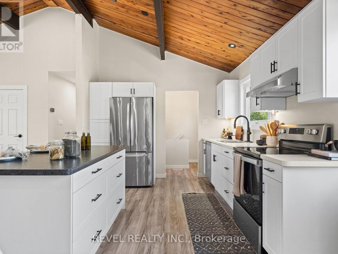 595 HICKORY BEACH ROAD, 