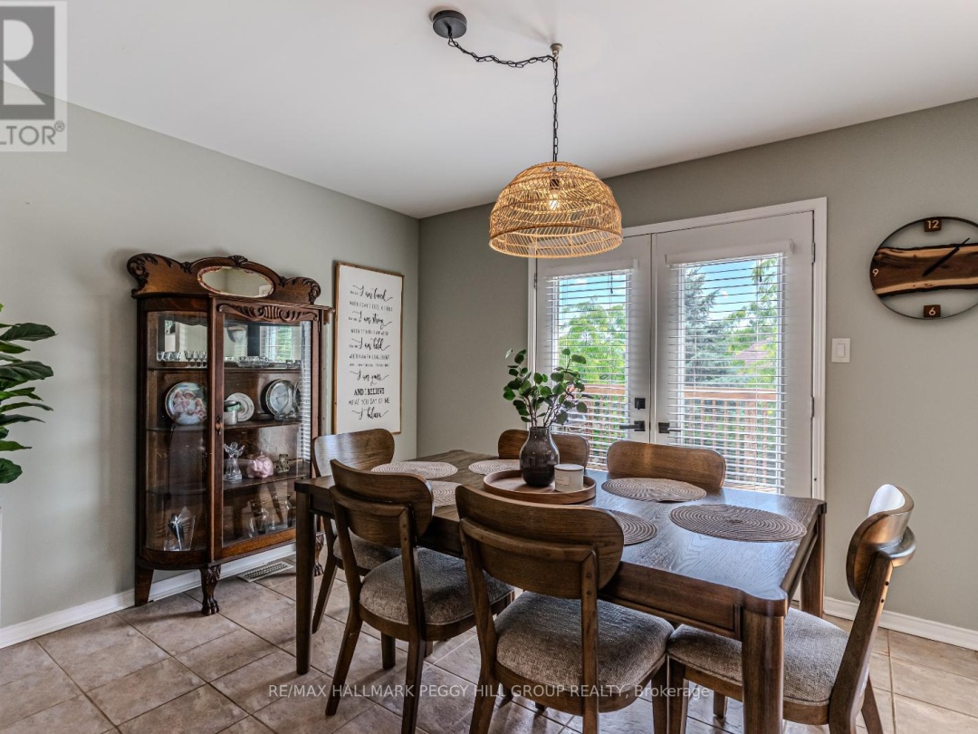 3165 BASS LAKE SIDE ROAD E, 