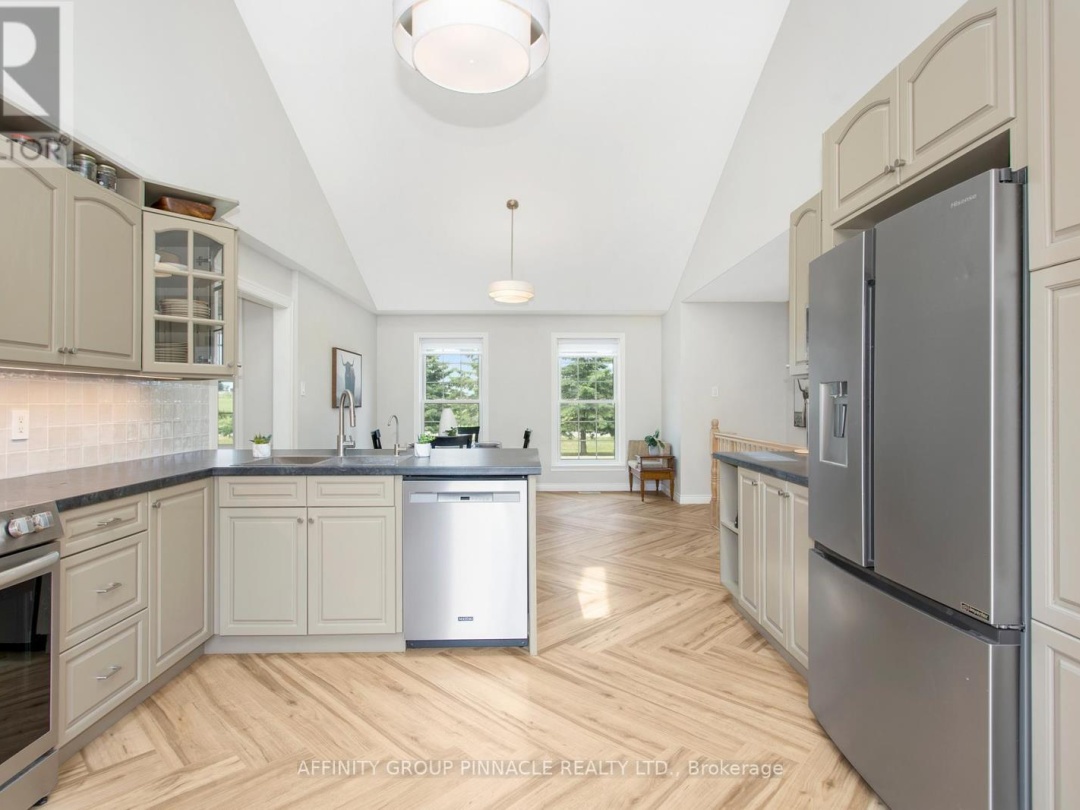 1042 SKYLINE ROAD, 