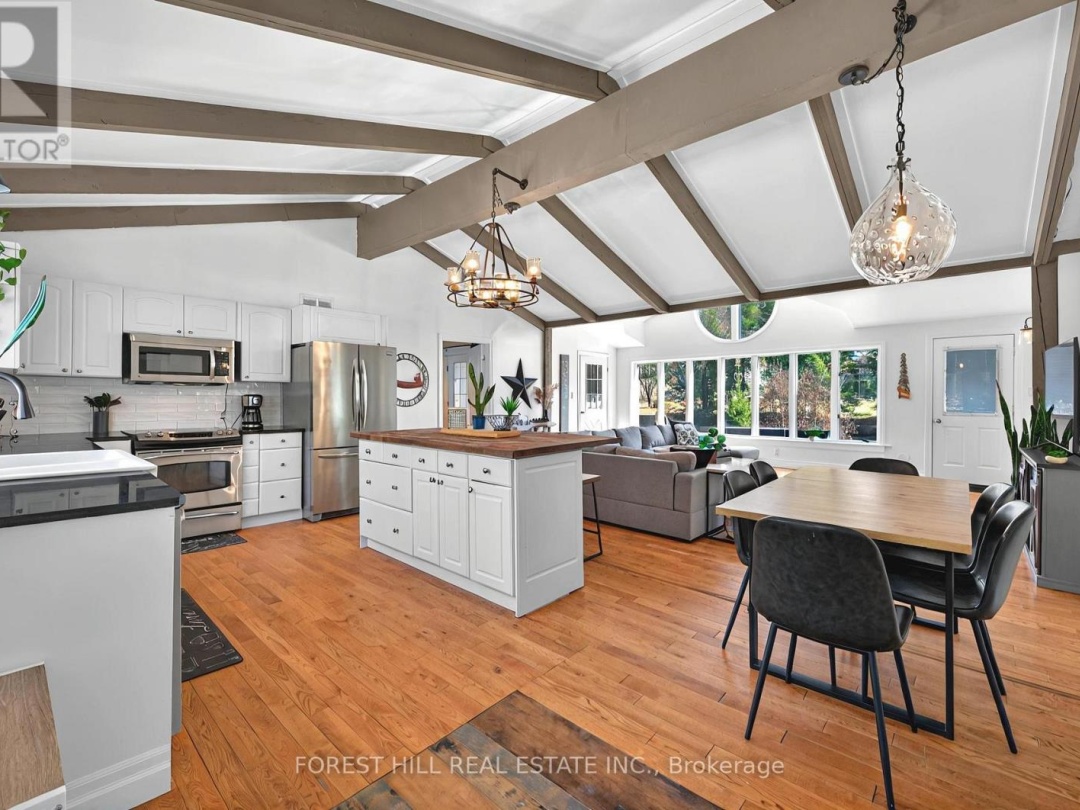31 Glen Acres Road, Big East Lake