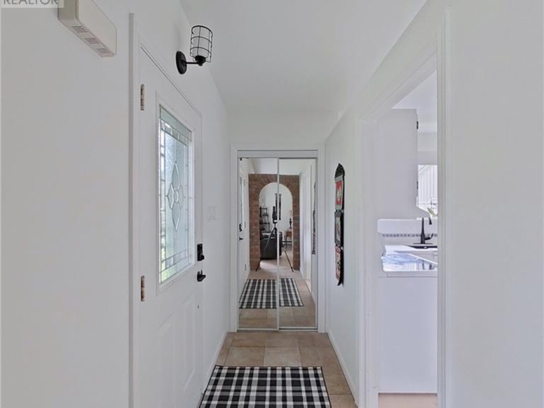 4 MAYPARK Drive, 