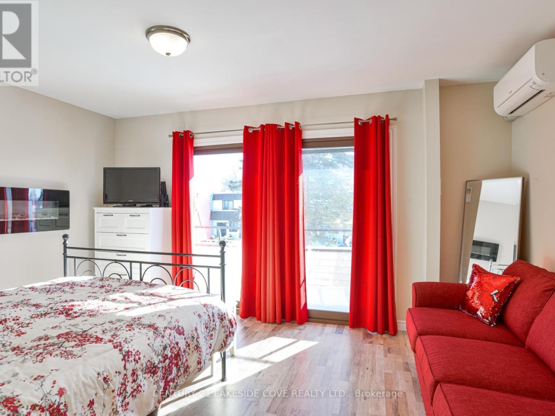 Unit 27 1 Paradise Boulevard S, Lake Simcoe