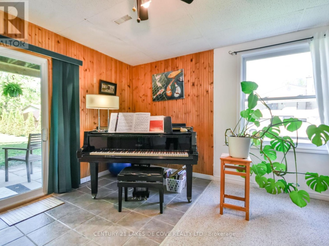 3976 Woodland Drive, Ramara