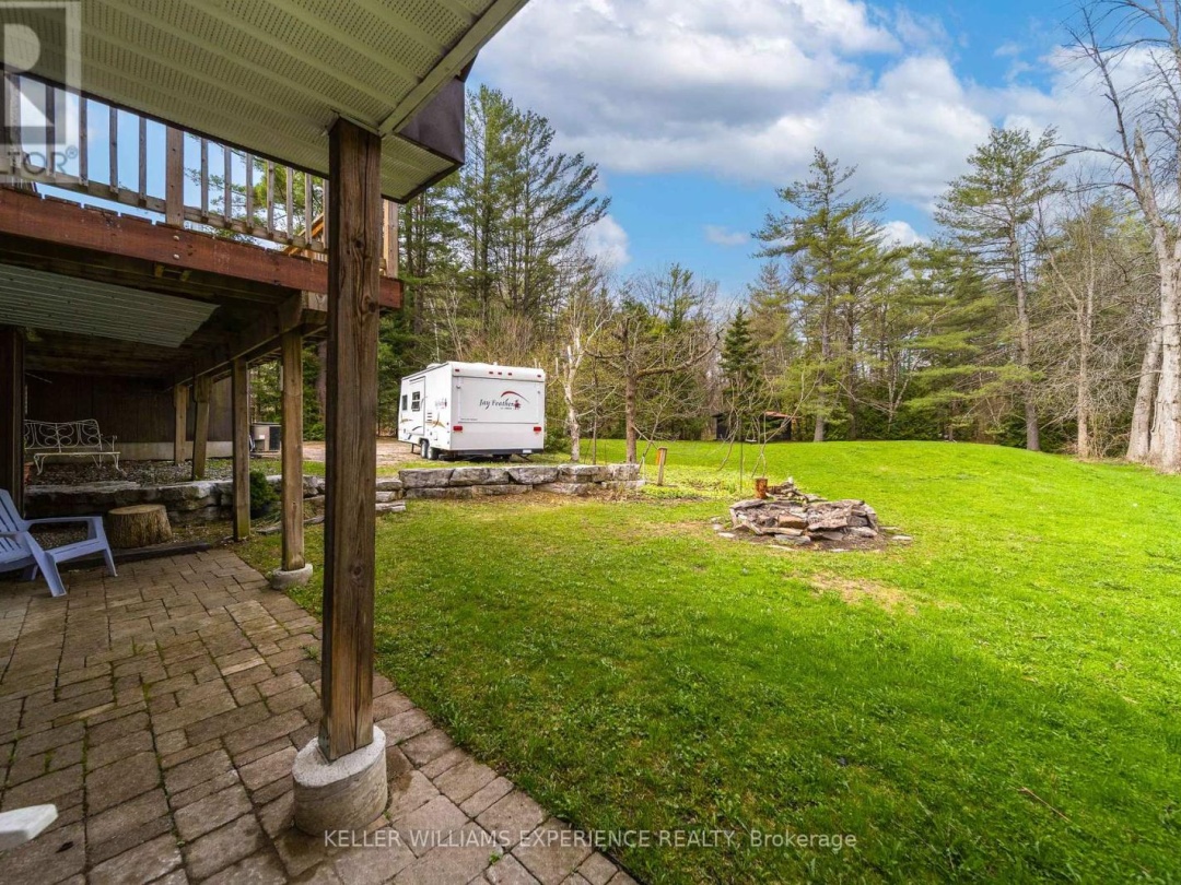 1936 Peninsula Point Road, Sparrow Lake