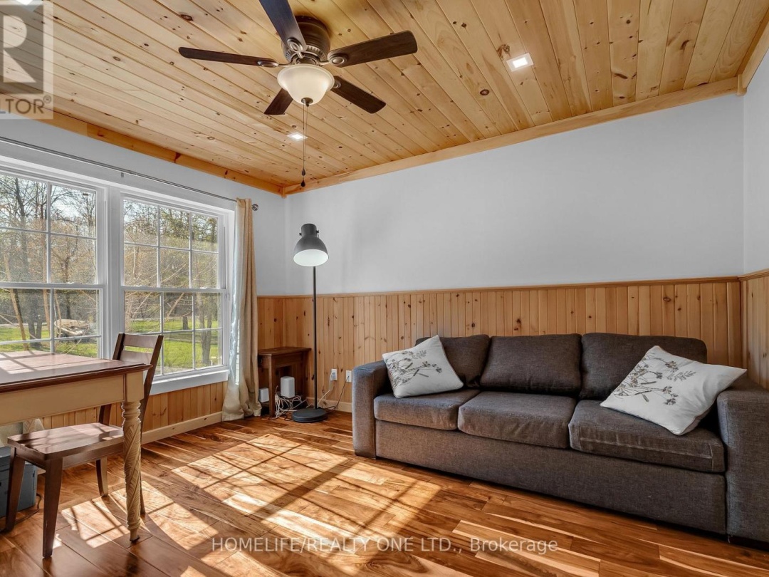 4055 Glen Cedar Drive, Lake Simcoe