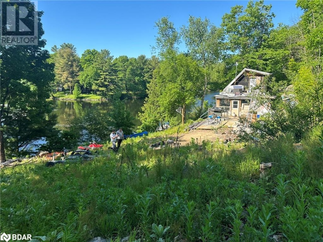 3950 Severn River Shore, Severn Lake